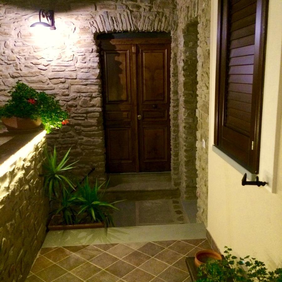 Pozzo Medievale Prignano Cilento Extérieur photo