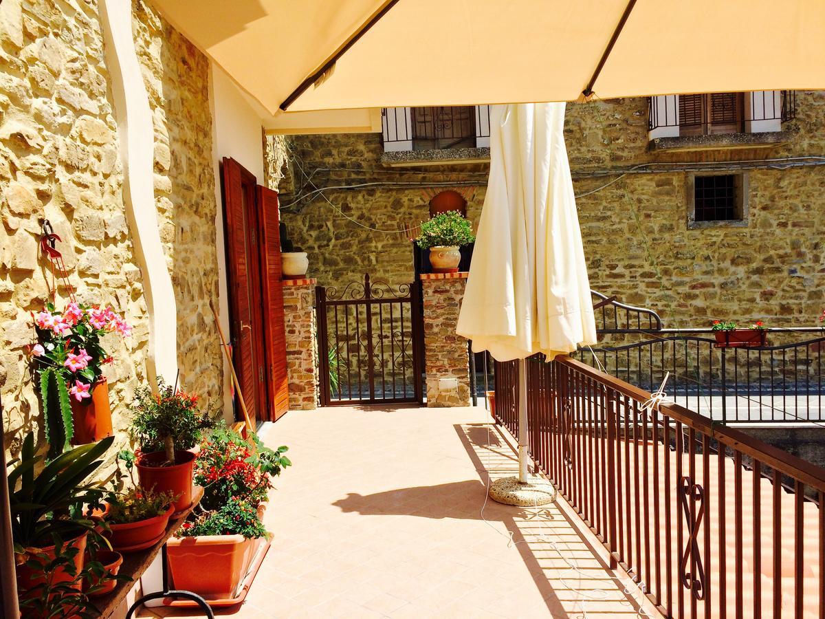 Pozzo Medievale Prignano Cilento Extérieur photo