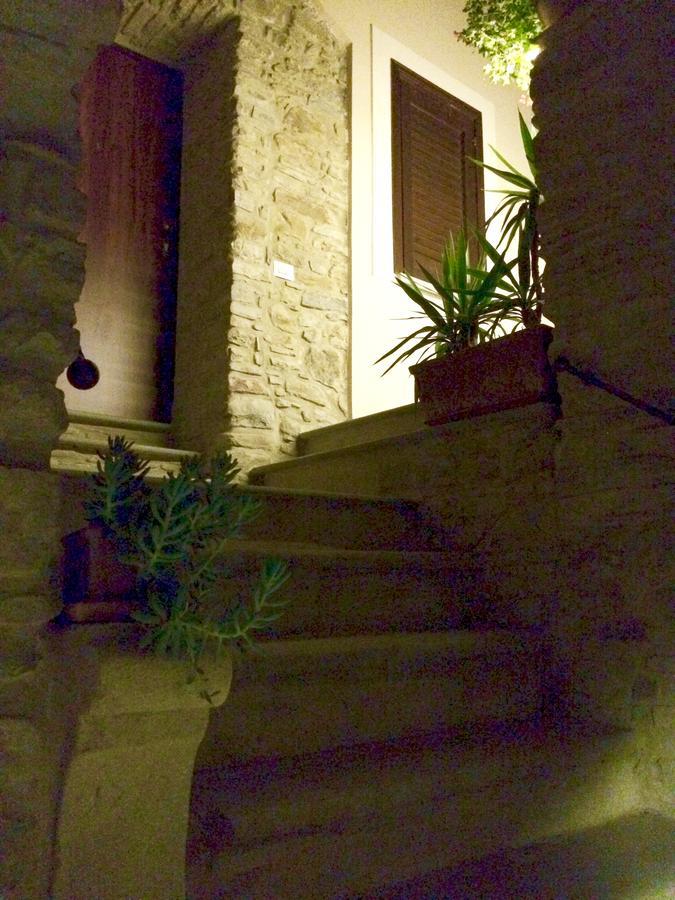 Pozzo Medievale Prignano Cilento Extérieur photo