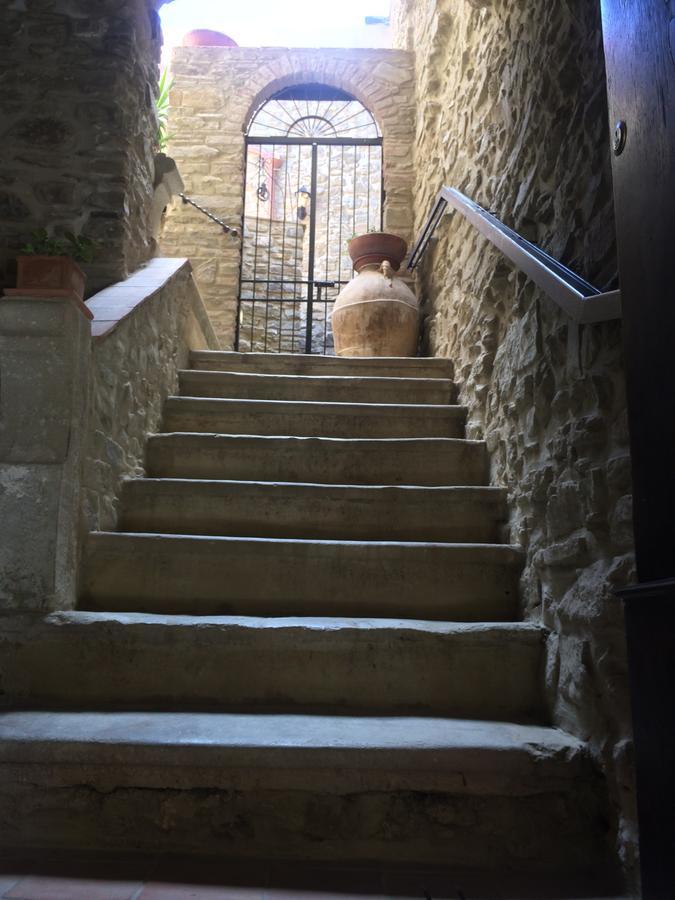 Pozzo Medievale Prignano Cilento Extérieur photo