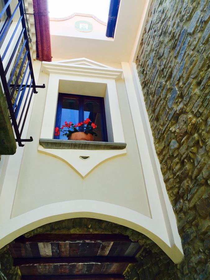Pozzo Medievale Prignano Cilento Extérieur photo